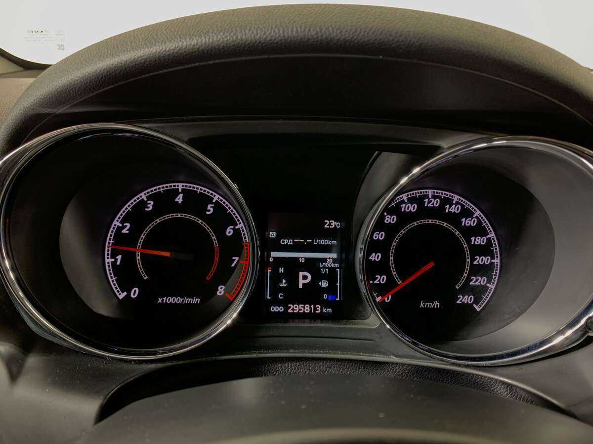 Б/У Митсубиши АС-Икс 2012 года. Фото: #14