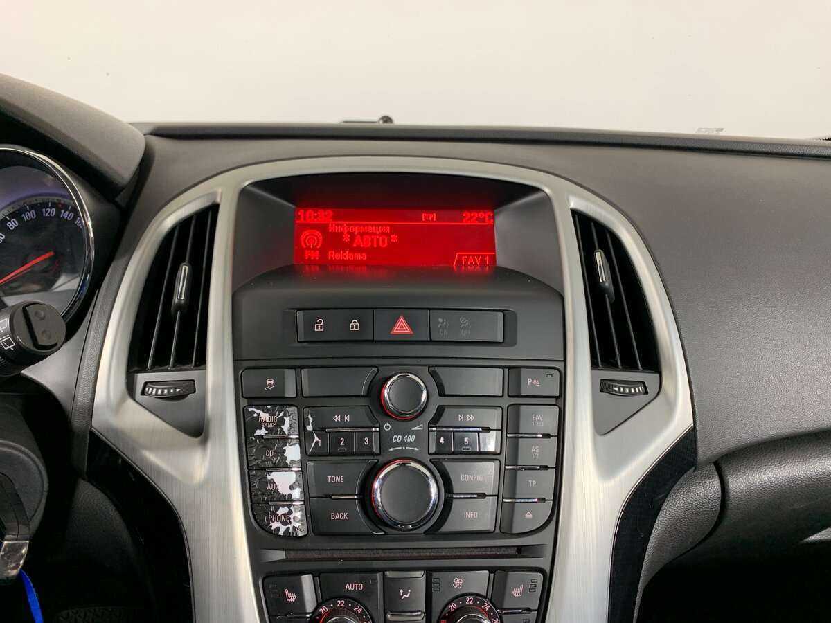 Б/У Опель Астра 2012 года. Фото: #10