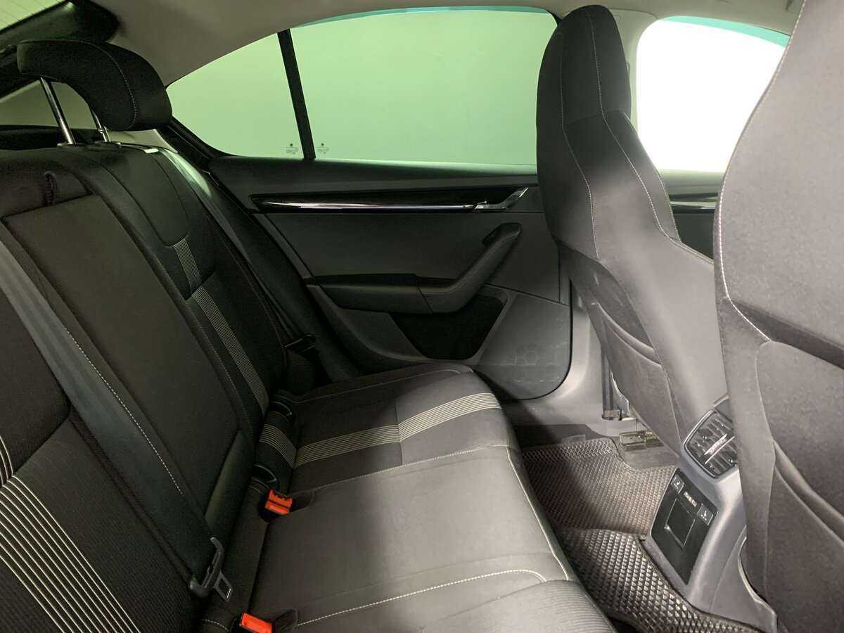 Б/У Шкода Октавия 2018 года. Фото: #14