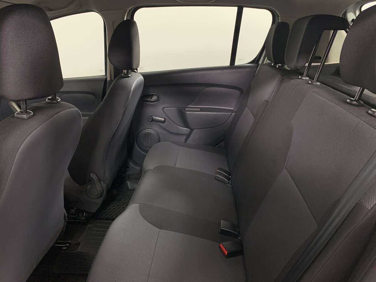 Б/У Рено Сандеро 2017 года. Фото: #15