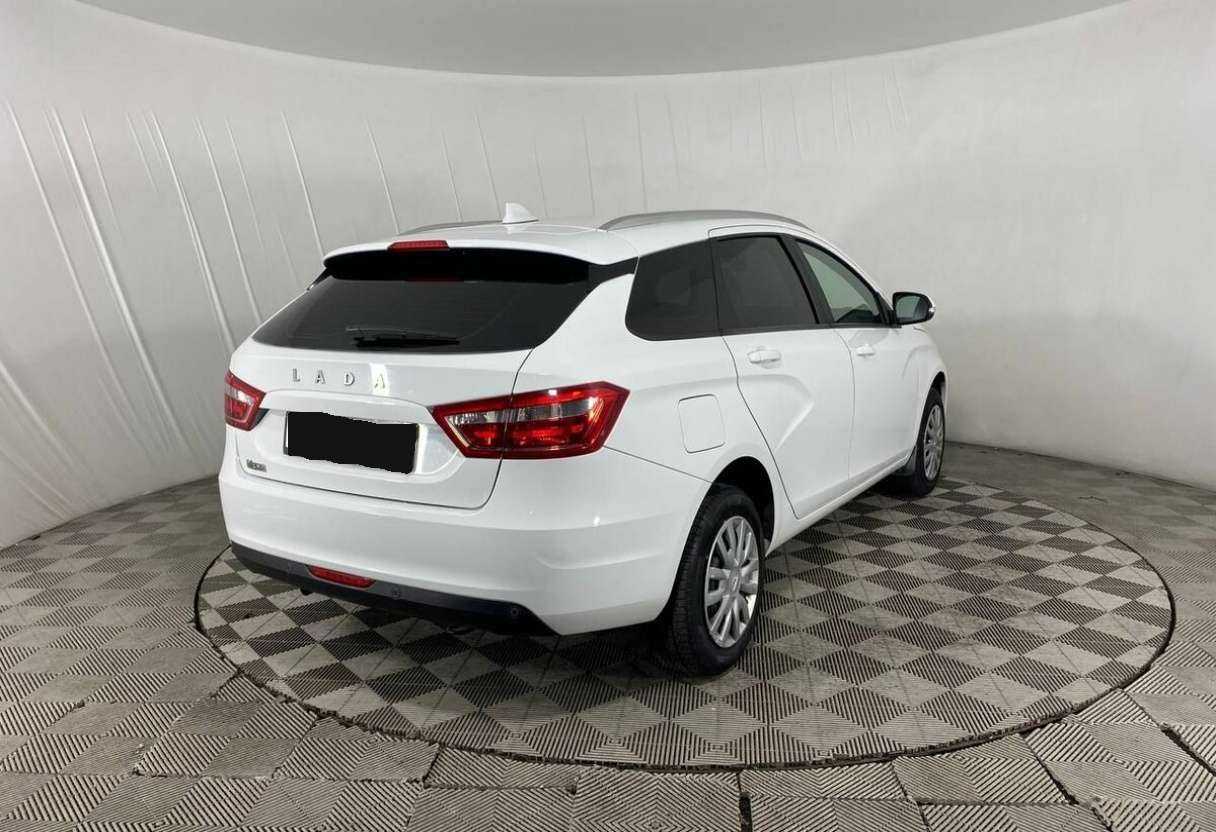 Б/У Лада (ВАЗ) Веста 2021 года. Фото: #4