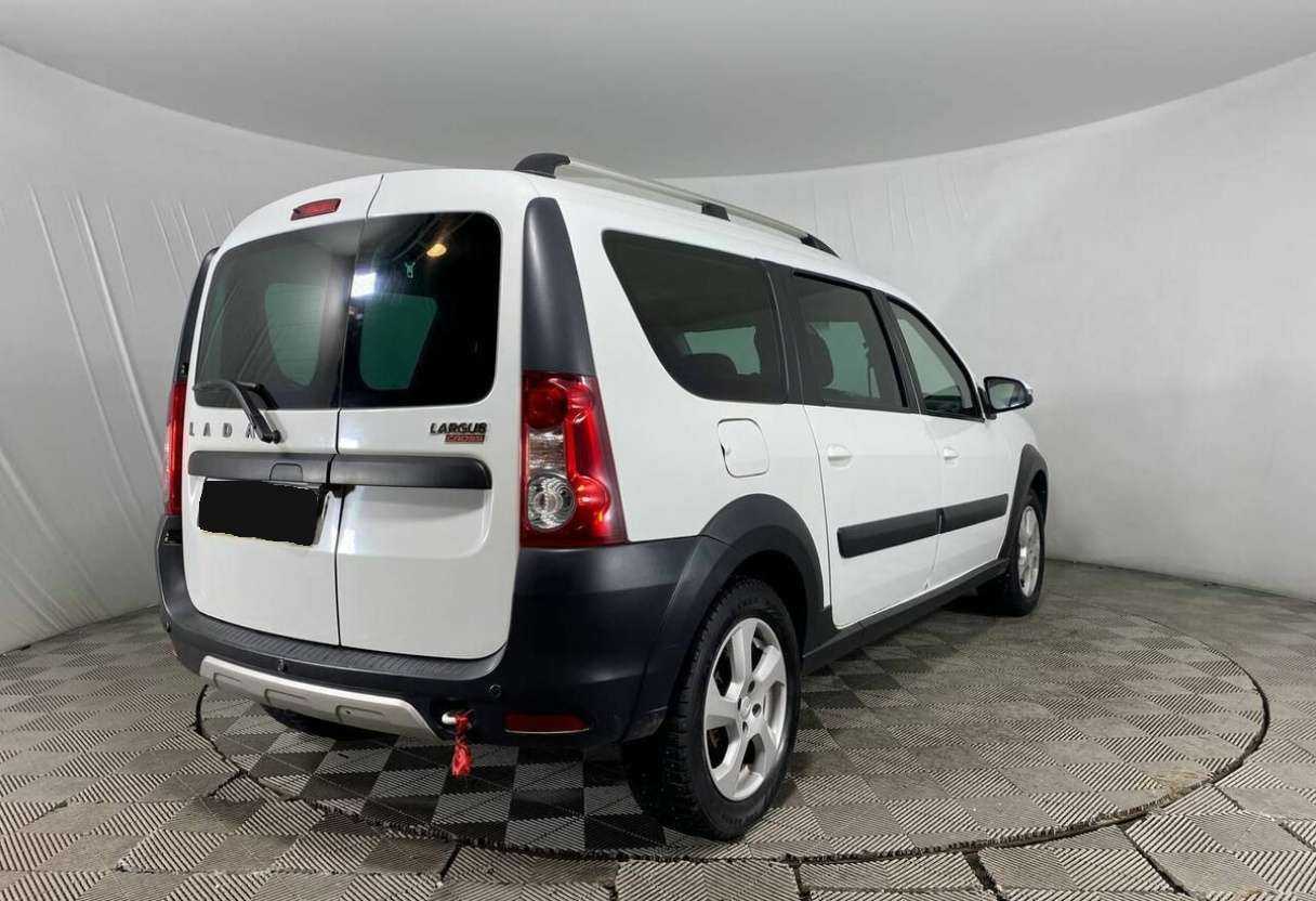 Б/У Лада (ВАЗ) Ларгус 2021 года. Фото: #4