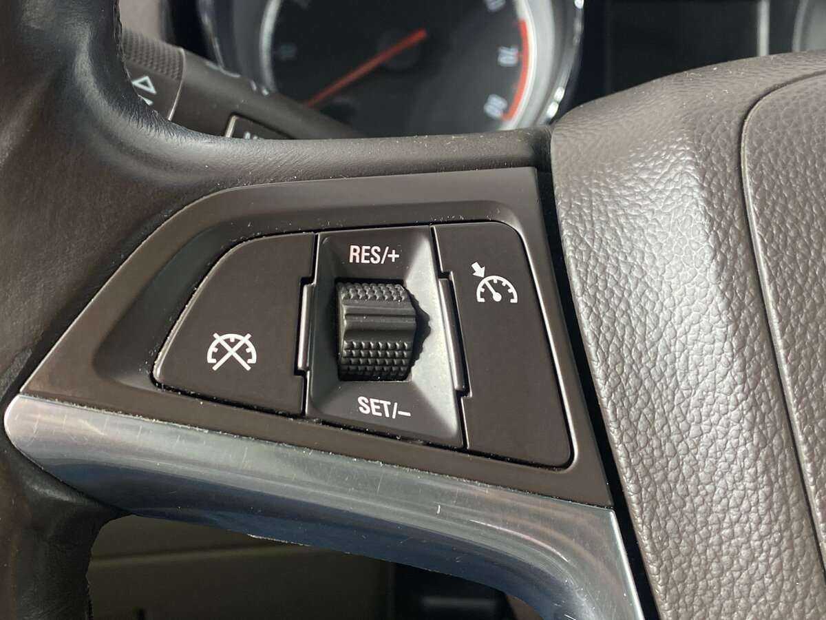 Б/У Опель Инсигния 2013 года. Фото: #11