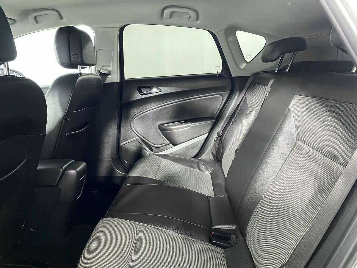 Б/У Опель Астра 2012 года. Фото: #8