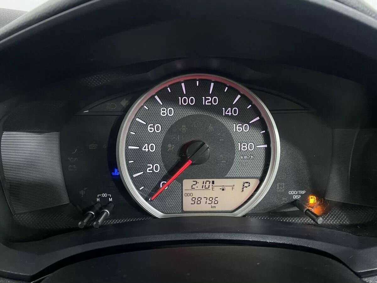 Б/У Тойота Королла 2016 года. Фото: #11