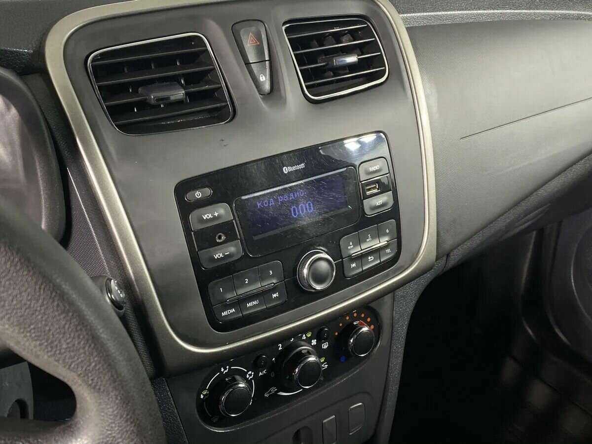 Б/У Рено Логан 2021 года. Фото: #14