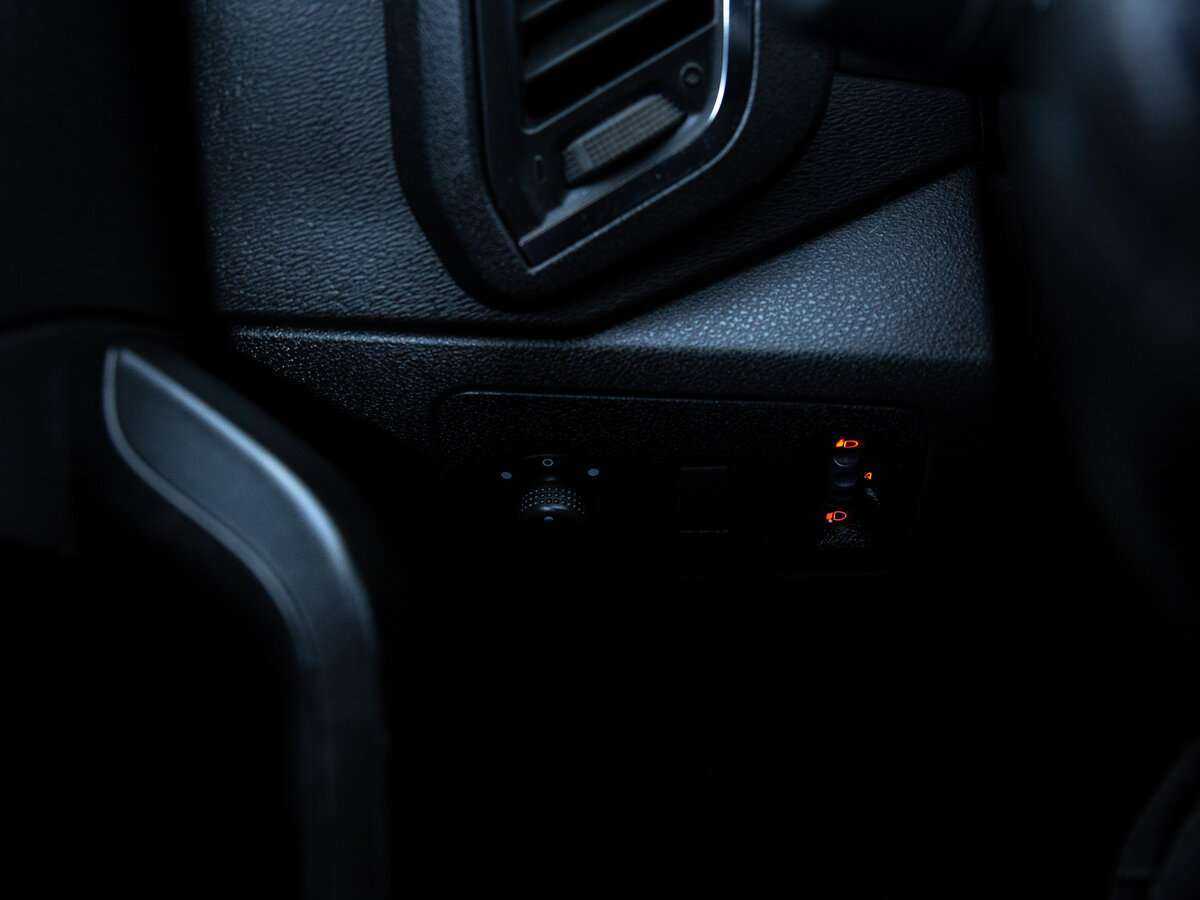 Б/У Лада (ВАЗ) ИКСРЭЙ 2017 года. Фото: #13