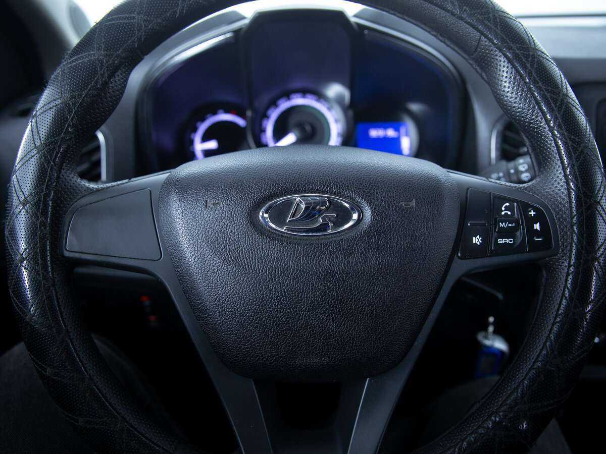 Б/У Лада (ВАЗ) ИКСРЭЙ 2017 года. Фото: #14