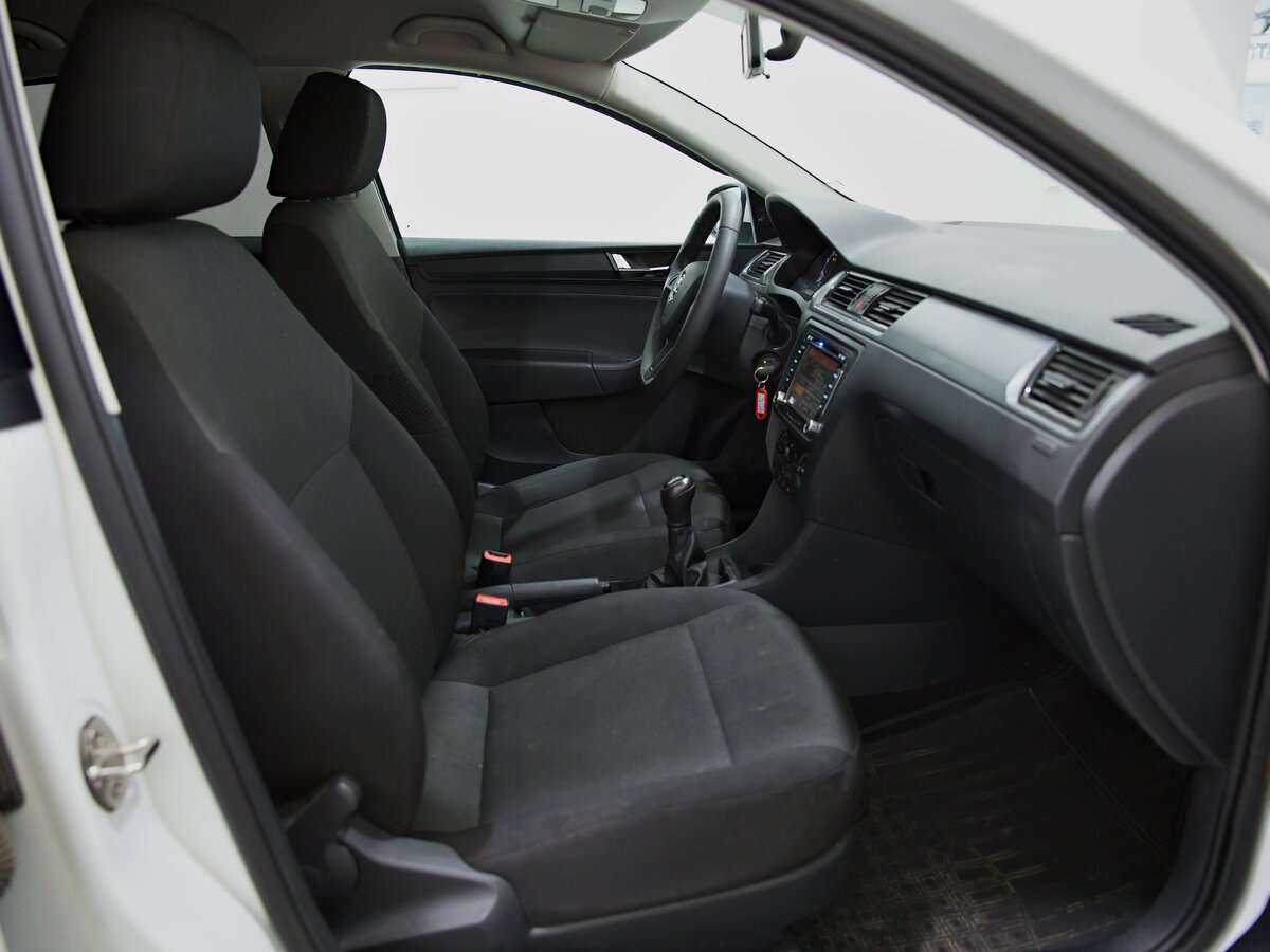 Б/У Шкода Рапид 2018 года. Фото: #6