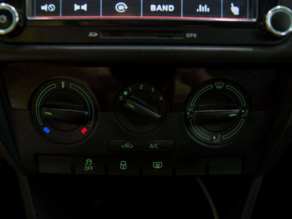 Б/У Шкода Рапид 2018 года. Фото: #11