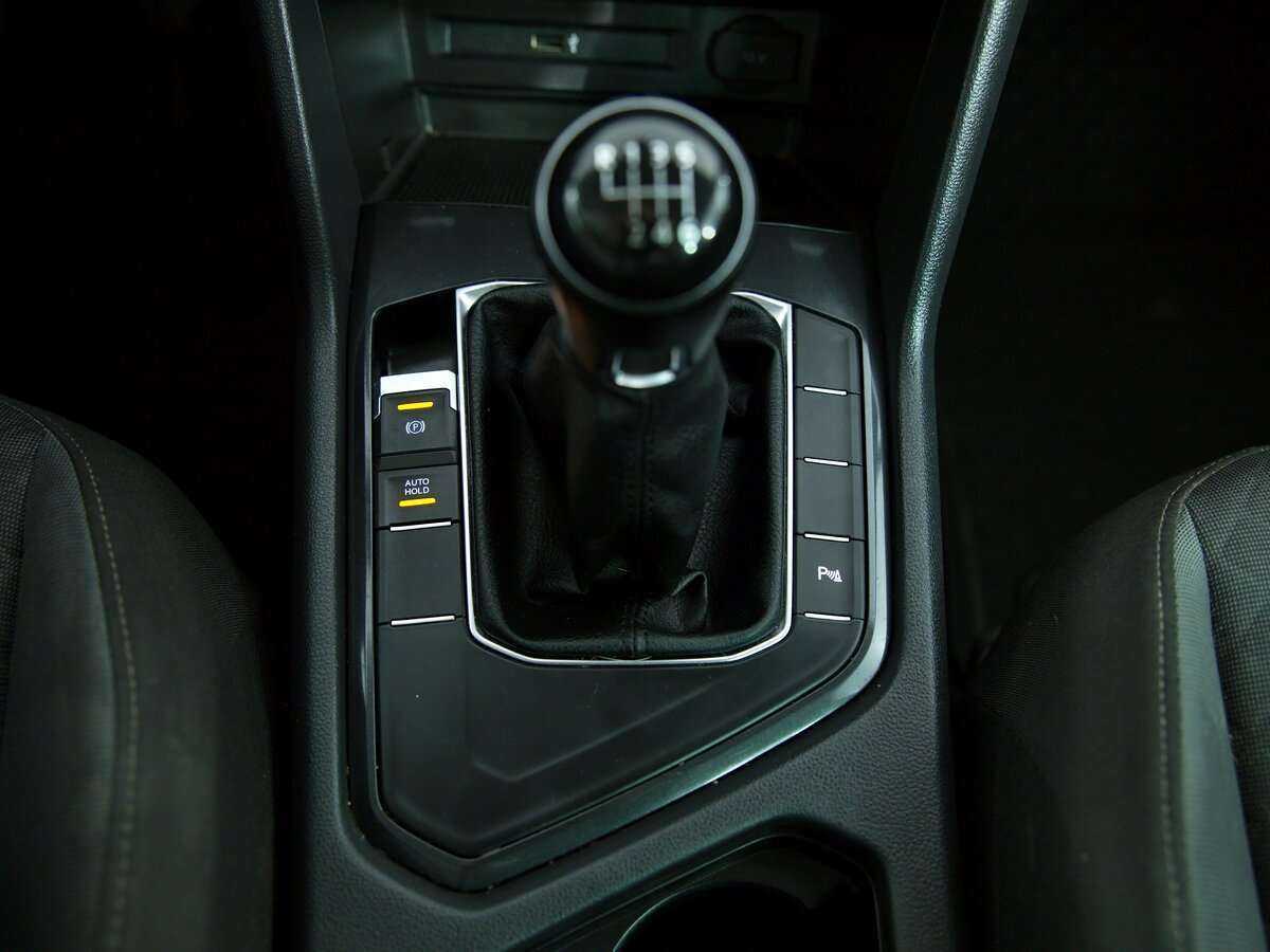 Б/У Фольксваген Тигуан 2017 года. Фото: #13