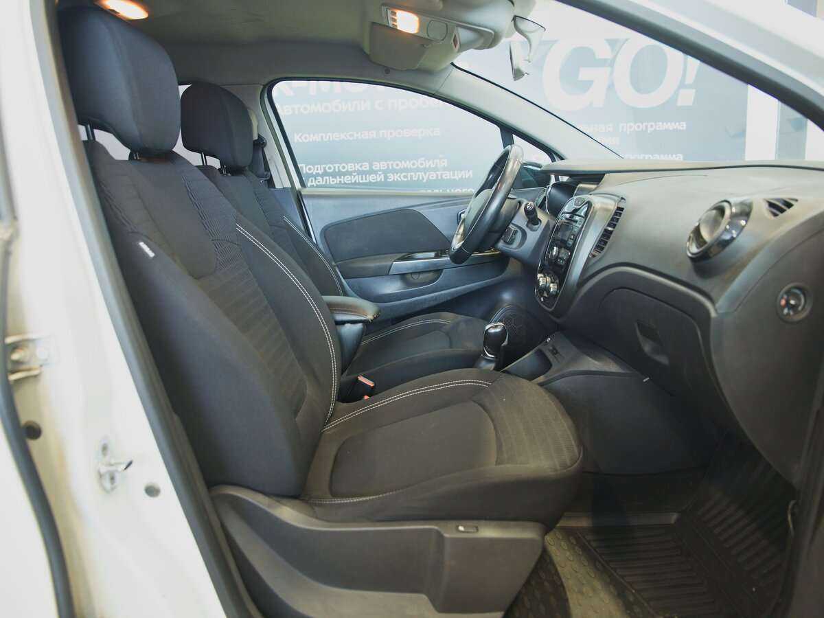 Б/У Рено Каптюр 2016 года. Фото: #3