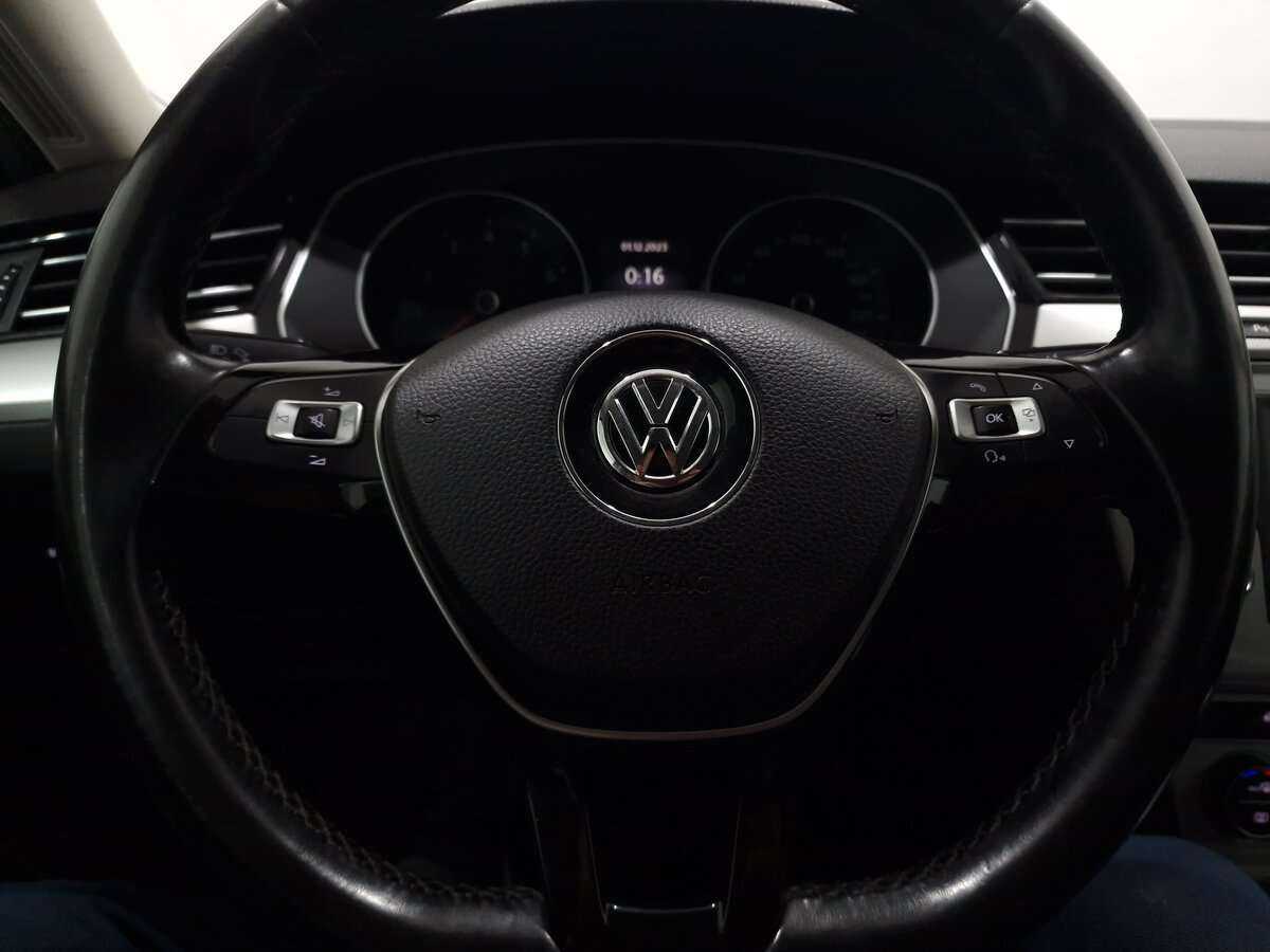 Б/У Фольксваген Пассат 2015 года. Фото: #4