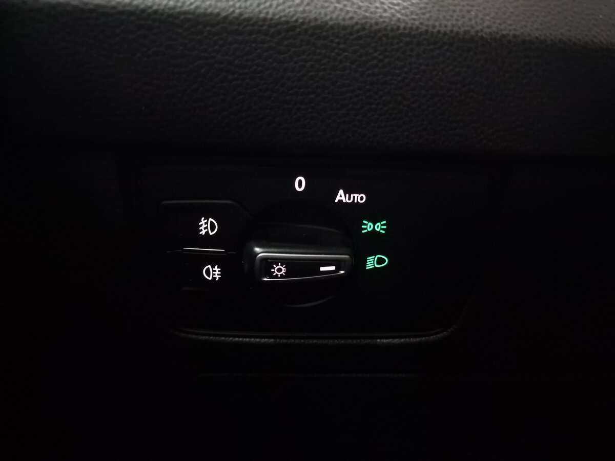 Б/У Фольксваген Пассат 2015 года. Фото: #12