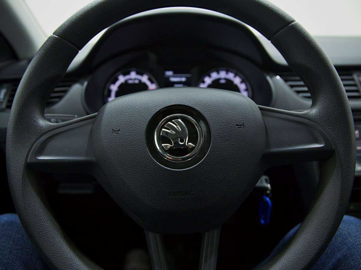 Б/У Шкода Октавия 2019 года. Фото: #10