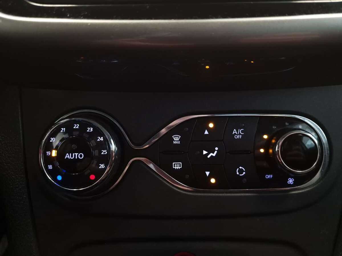 Б/У Рено Сандеро 2019 года. Фото: #10