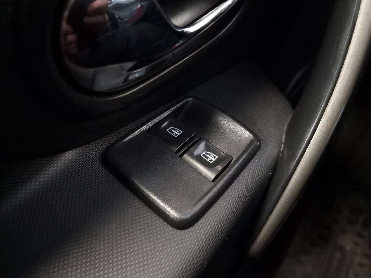 Б/У Рено Сандеро 2019 года. Фото: #11