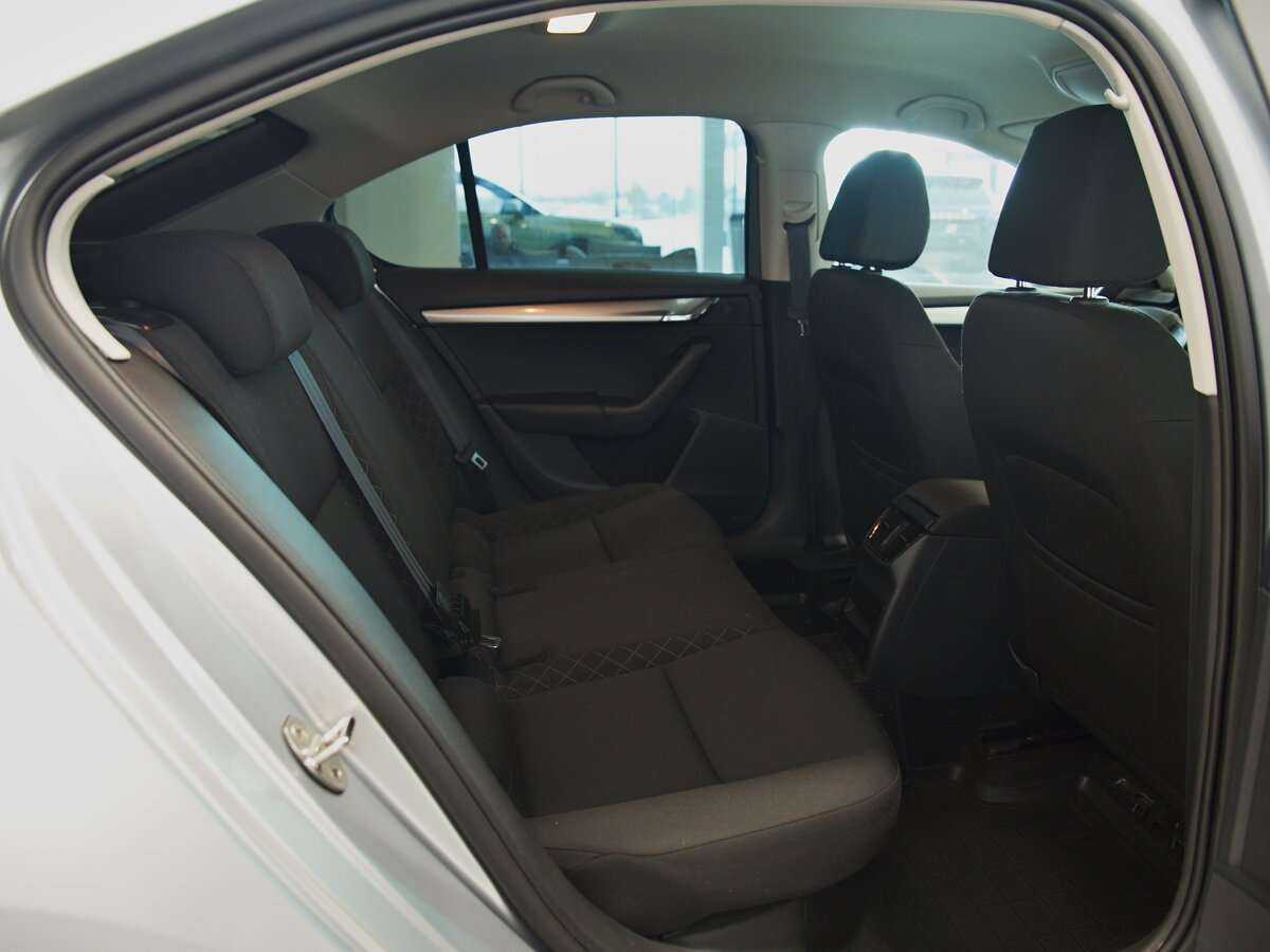 Б/У Шкода Октавия 2019 года. Фото: #13