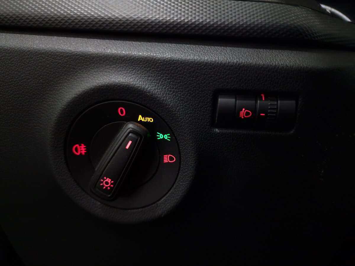 Б/У Фольксваген Поло 2021 года. Фото: #10