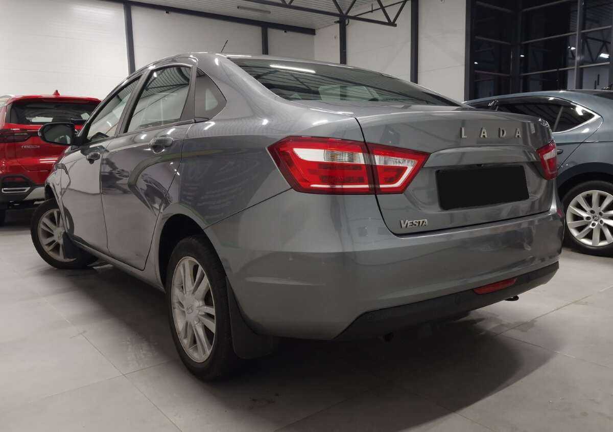 Б/У Лада (ВАЗ) Веста 2018 года. Фото: #1