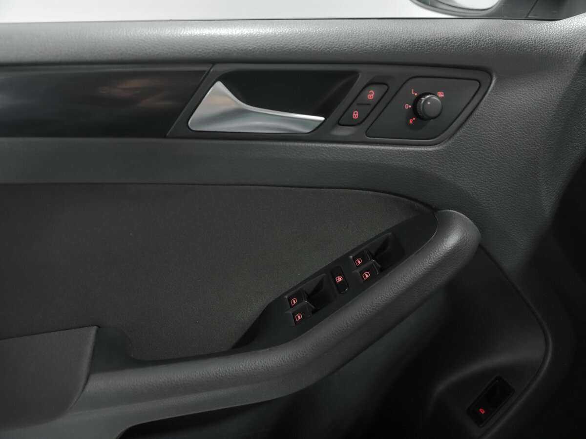 Б/У Фольксваген Джетта 2012 года. Фото: #10