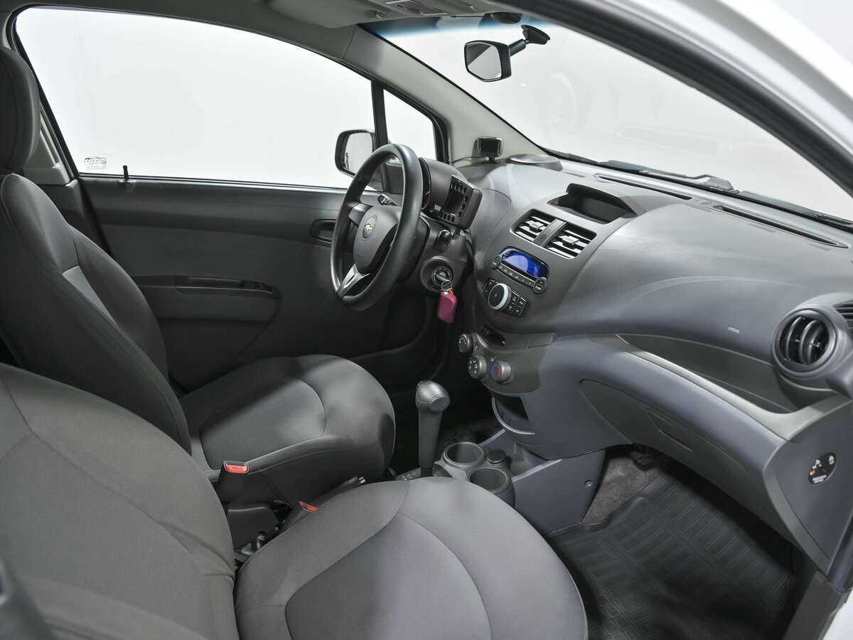 Б/У Шевроле Спарк 2013 года. Фото: #12