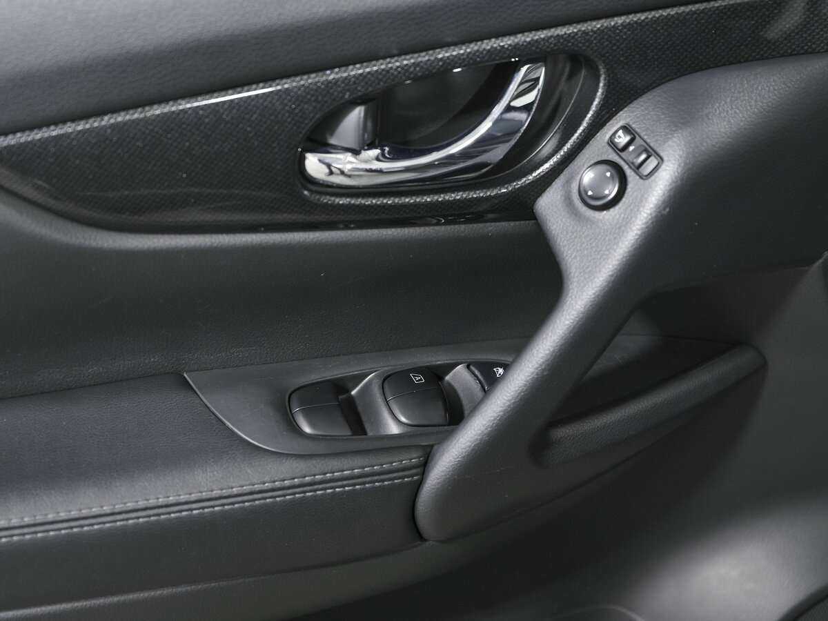 Б/У Ниссан Икс-Трейл 2017 года. Фото: #15