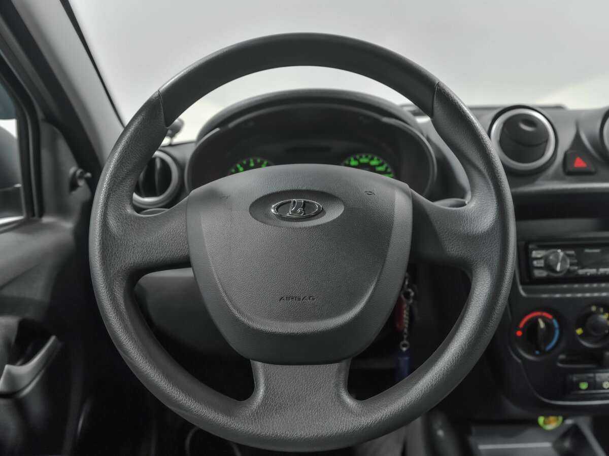 Б/У Лада (ВАЗ) Гранта 2015 года. Фото: #7