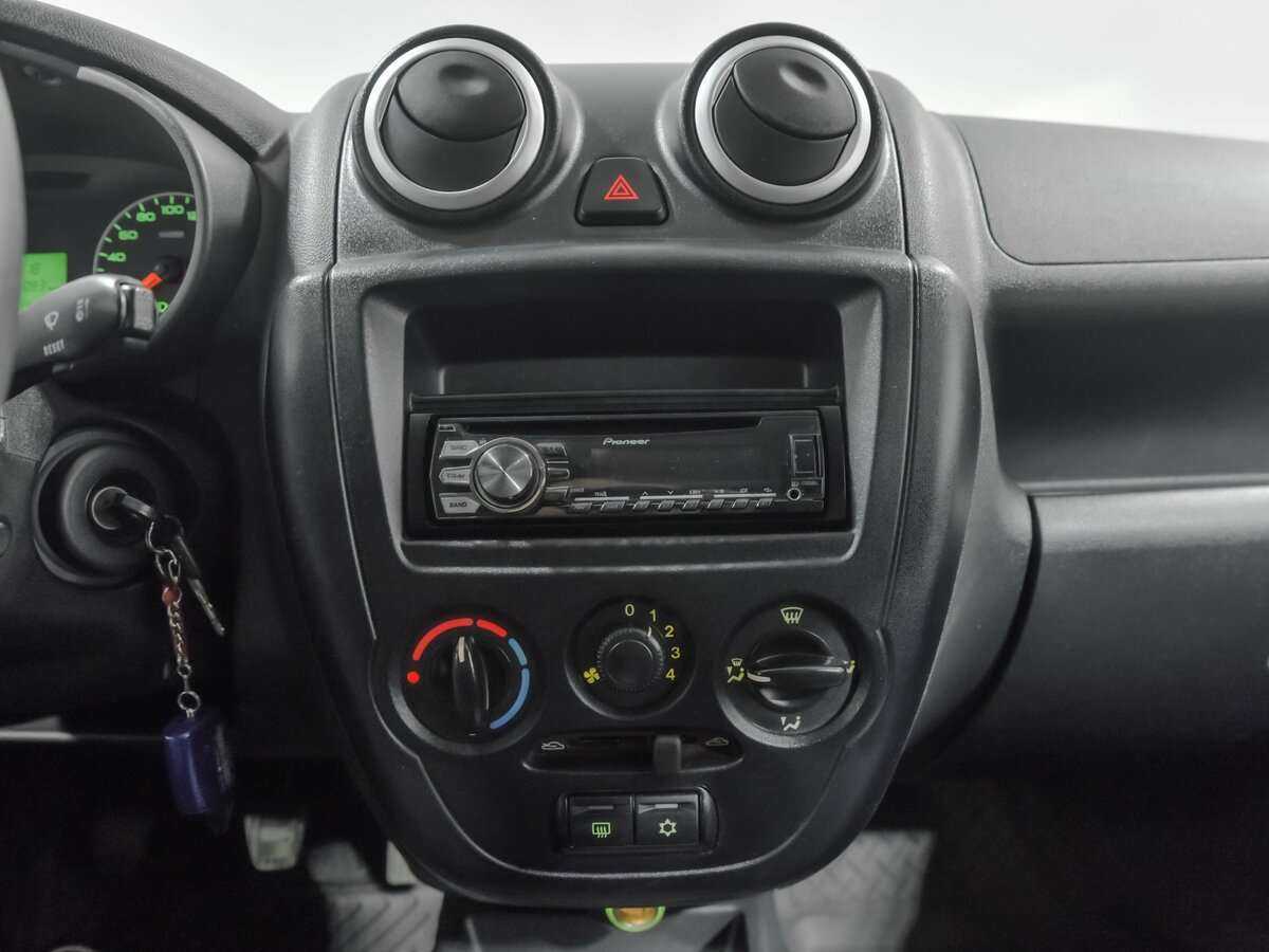 Б/У Лада (ВАЗ) Гранта 2015 года. Фото: #8