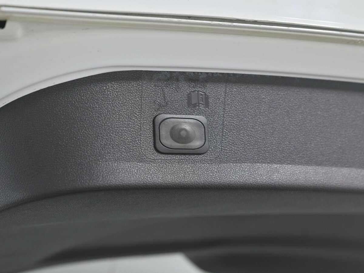 Б/У Форд Куга 2016 года. Фото: #16