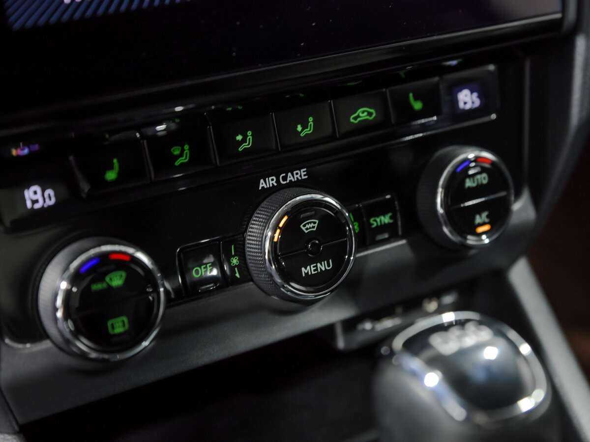 Б/У Шкода Октавия 2017 года. Фото: #10