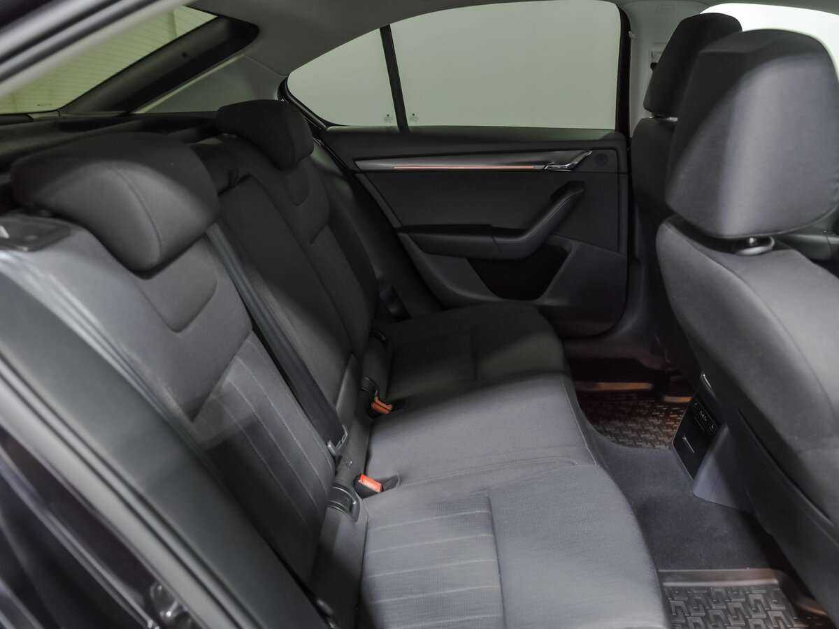 Б/У Шкода Октавия 2017 года. Фото: #14