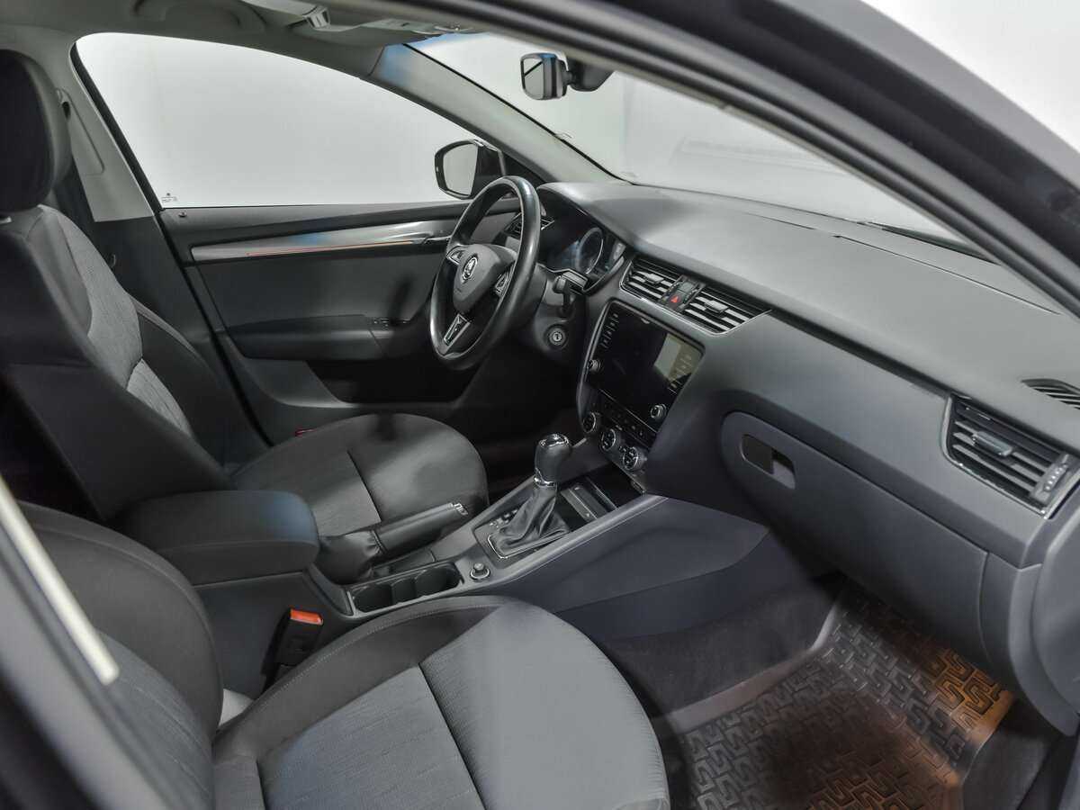 Б/У Шкода Октавия 2017 года. Фото: #16