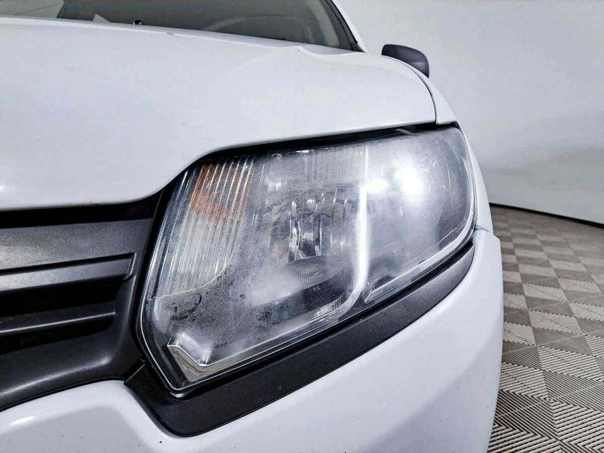 Б/У Рено Логан 2016 года. Фото: #16