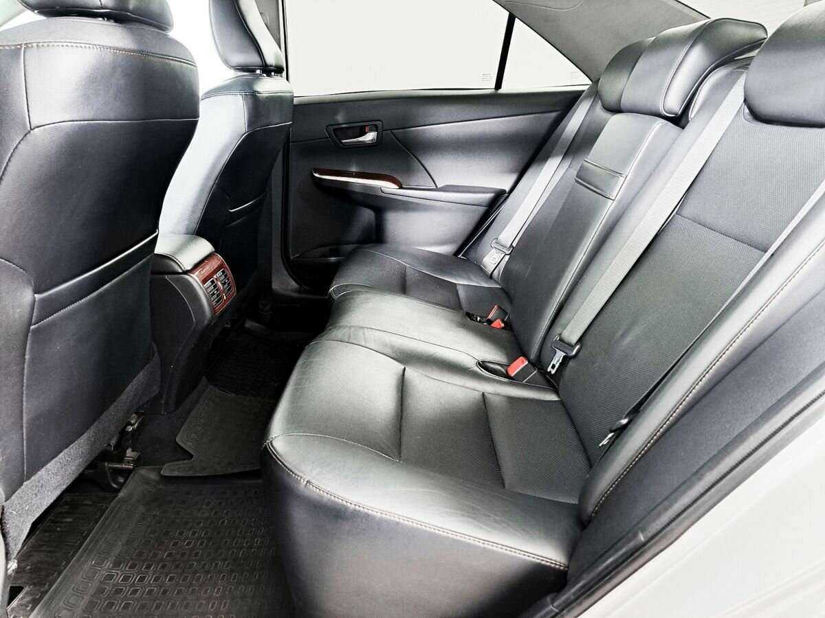 Б/У Тойота Камри 2014 года. Фото: #7