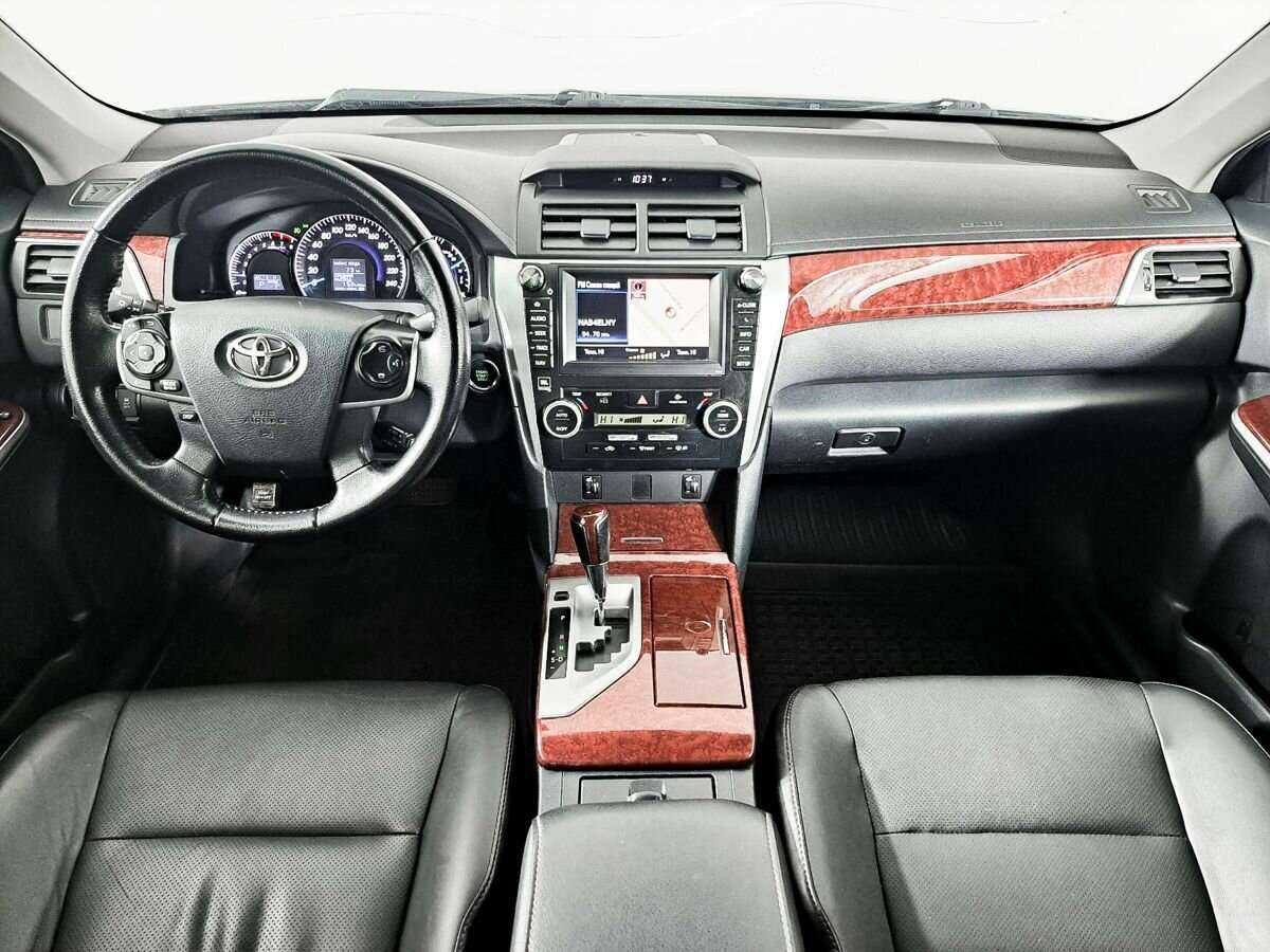 Б/У Тойота Камри 2014 года. Фото: #9