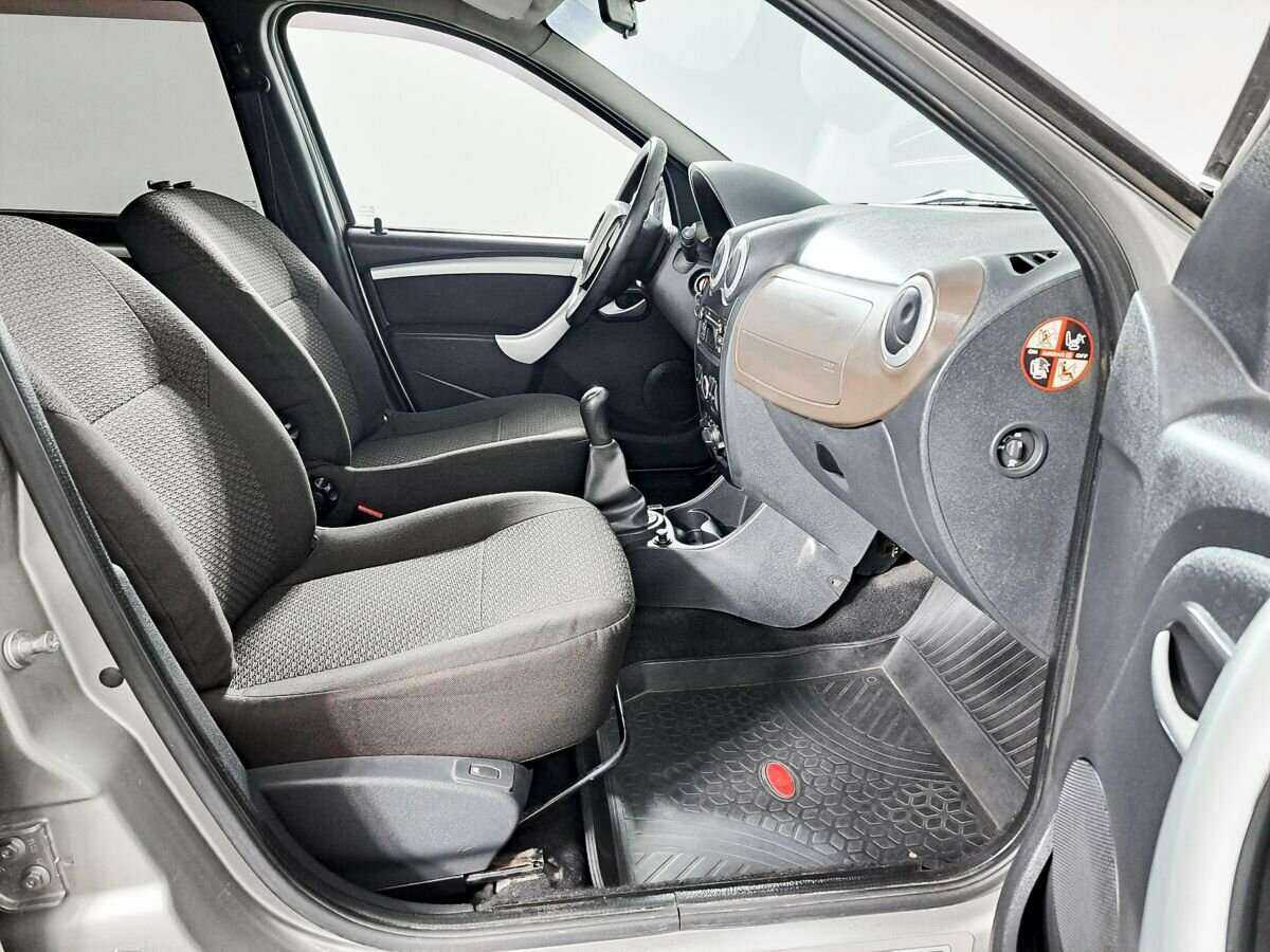 Б/У Лада (ВАЗ) Ларгус 2013 года. Фото: #6