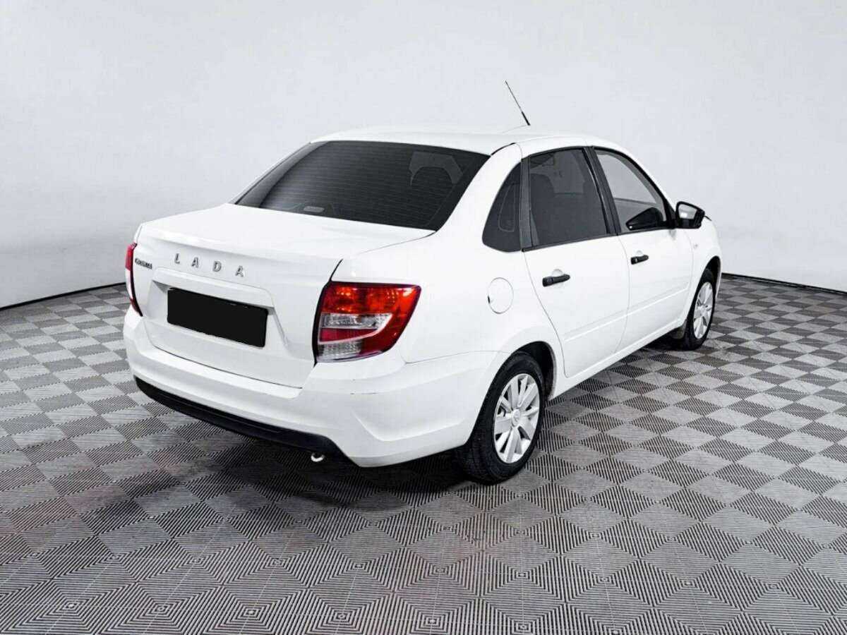 Б/У Лада (ВАЗ) Гранта 2018 года. Фото: #4