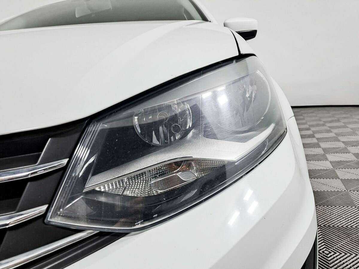 Б/У Фольксваген Поло 2015 года. Фото: #15