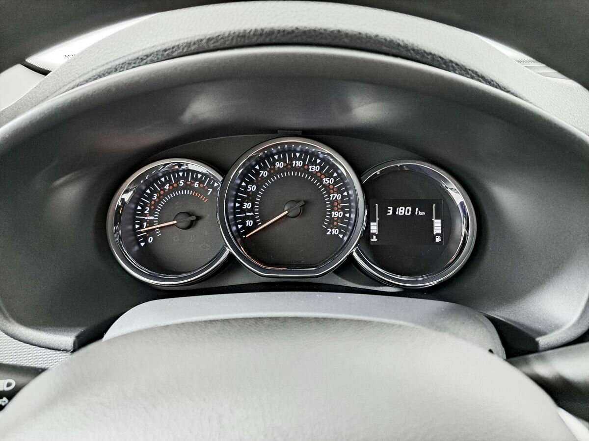 Б/У Рено Логан 2021 года. Фото: #10