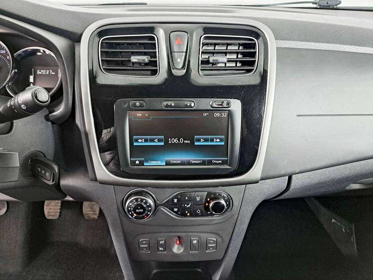 Б/У Рено Сандеро 2019 года. Фото: #12