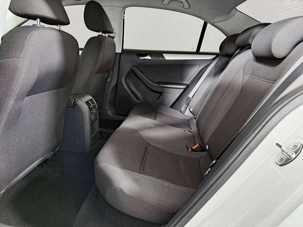 Б/У Фольксваген Джетта 2016 года. Фото: #11