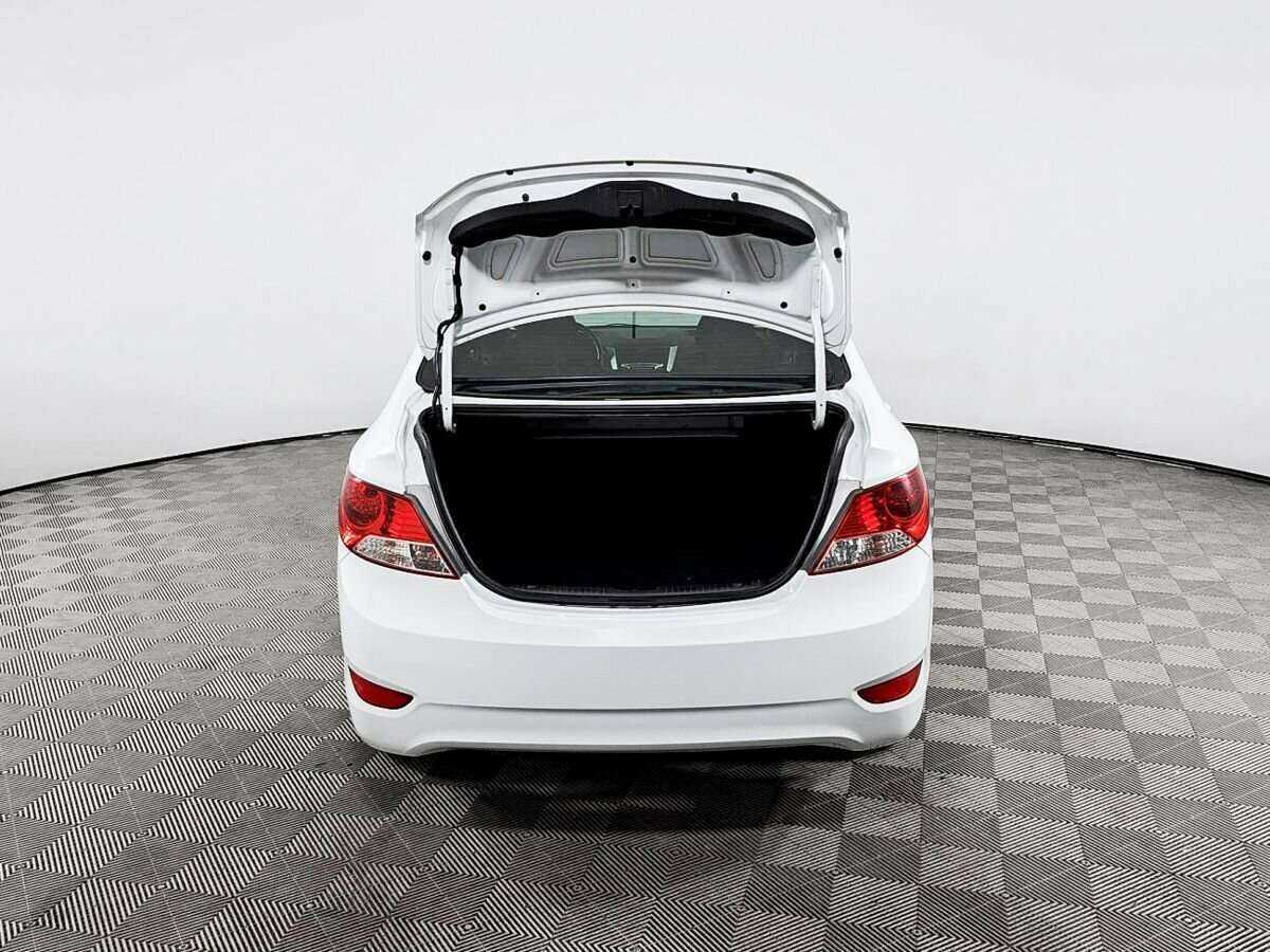 Б/У Хендай Солярис 2013 года. Фото: #9