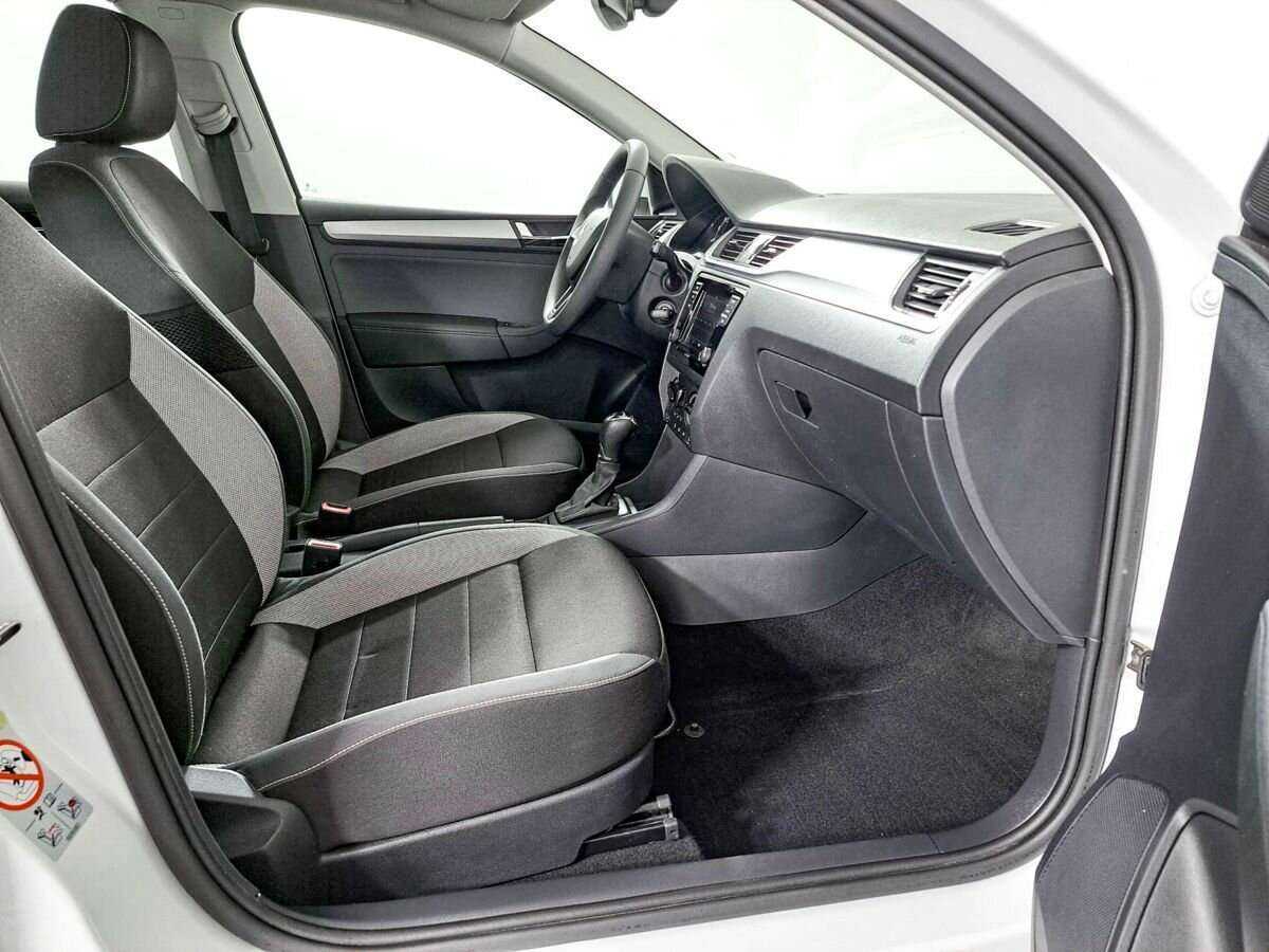 Б/У Шкода Рапид 2018 года. Фото: #7