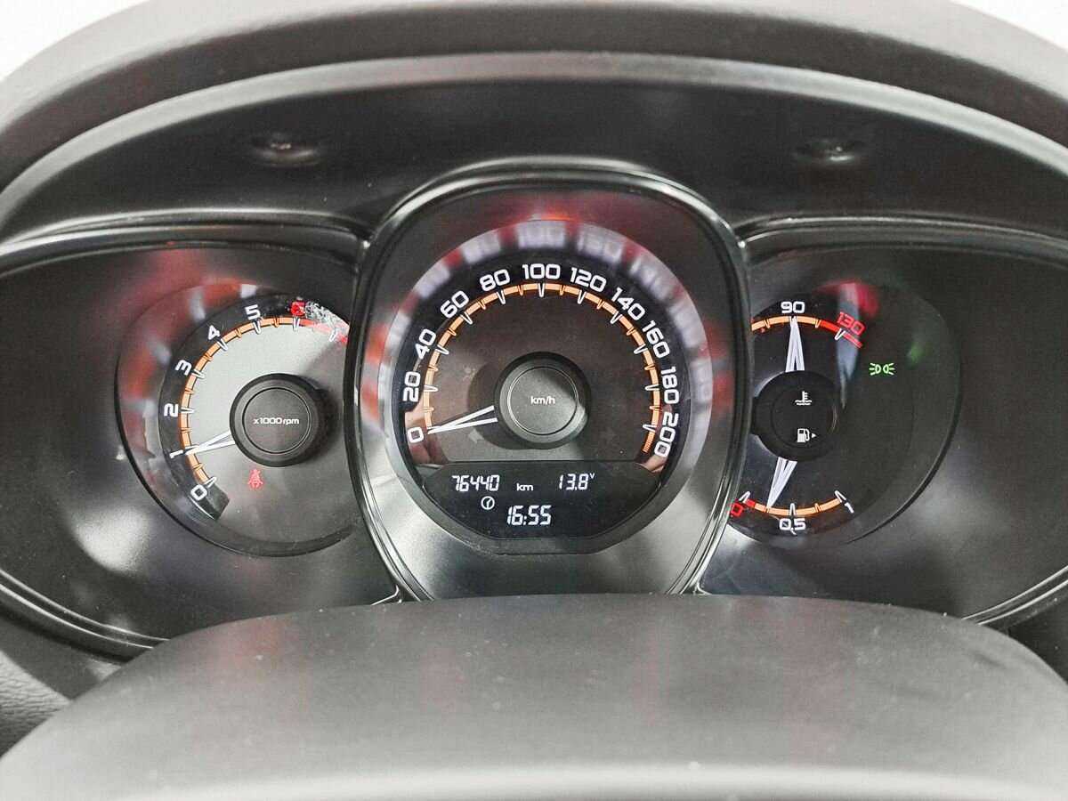 Б/У Лада (ВАЗ) Веста 2020 года. Фото: #10