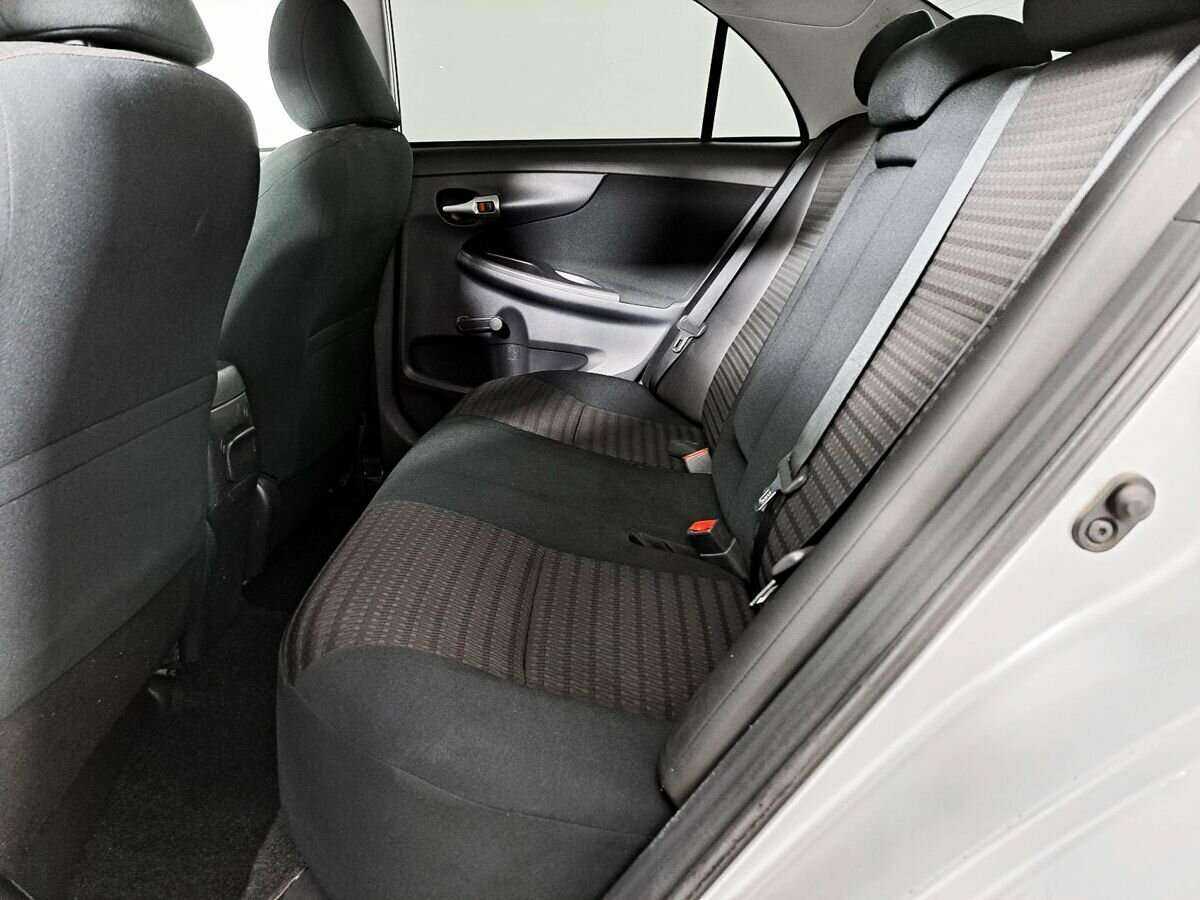 Б/У Тойота Королла 2012 года. Фото: #8