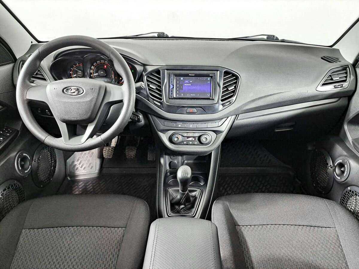 Б/У Лада (ВАЗ) Веста 2017 года. Фото: #11