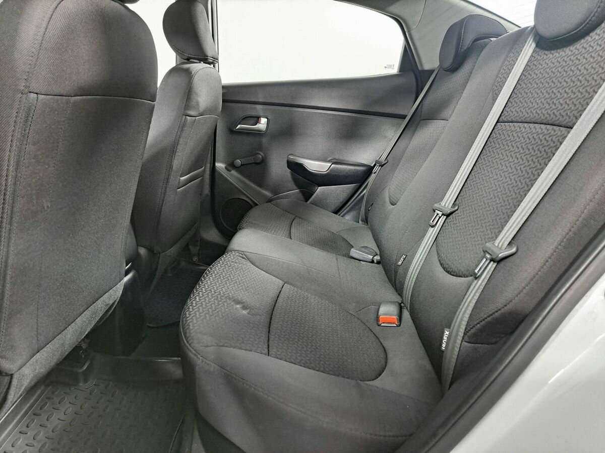 Б/У Киа Рио 2017 года. Фото: #9