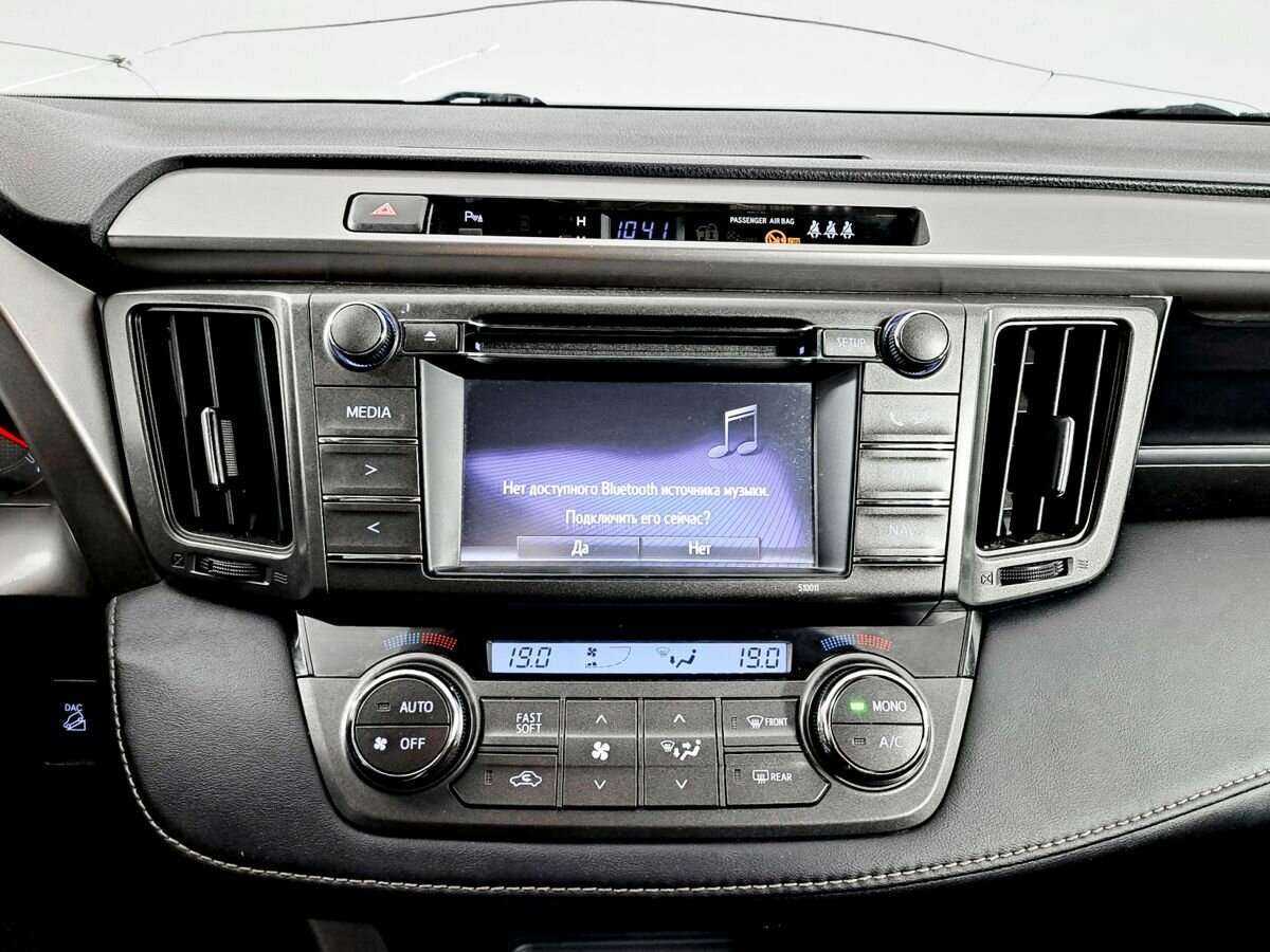 Б/У Тойота Рав4 2015 года. Фото: #10