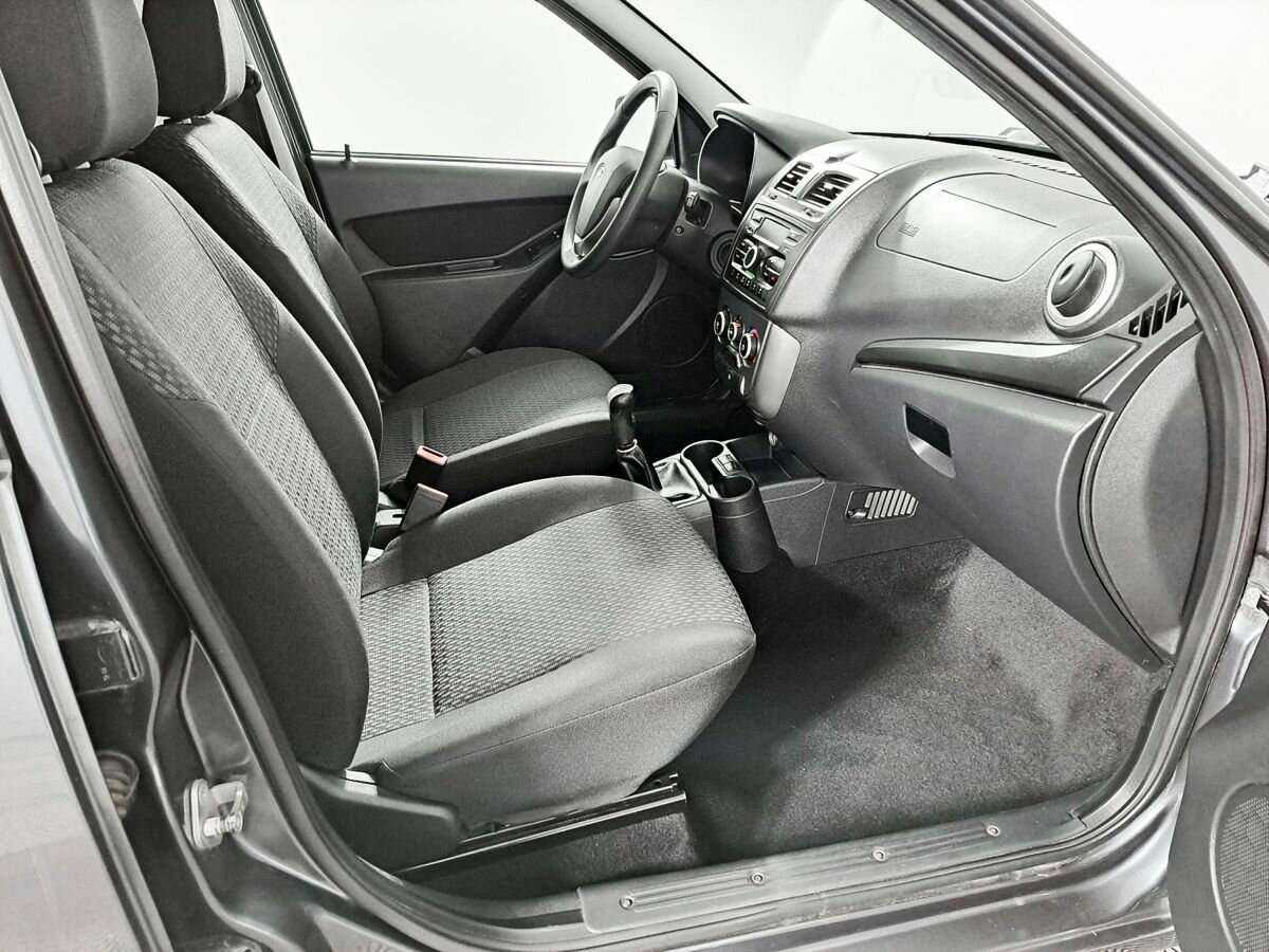 Б/У Лада (ВАЗ) Калина 2017 года. Фото: #8